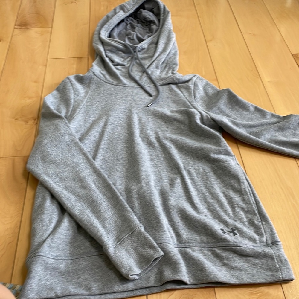 Under armour sweatshirt